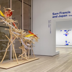 In questa pagine On these pages Sam Francis and Japan: Emptiness Overflowing Los Angeles, Lacma, 2023 Veduta della mostra/installation view Courtesy Lacma